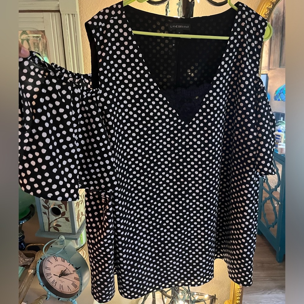 Lane Bryant Polka Dot Off-the Shoulder Top Sz 26 - Picture 2 of 11